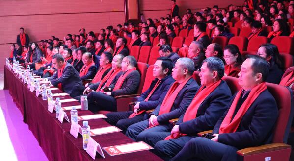 穩(wěn)步前行，超越升華！三陸康集團2018員工表彰大會暨2019新春年會。